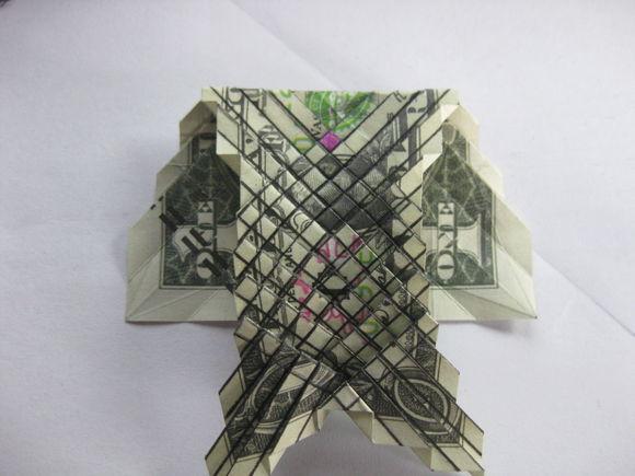 美元鲤鱼折纸实拍教程 纸币折纸教程2--三米网创意手工乐趣生活