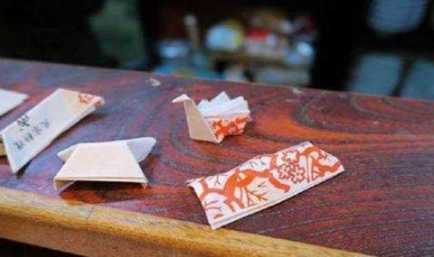 于是不少日本人都选择了用别的方法来表达感谢那就是折纸
