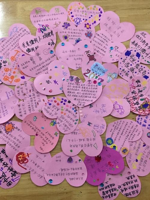 暖暖七彩情爱心助成长贵州兴义市小朋友收到来自七彩桥幼儿园的