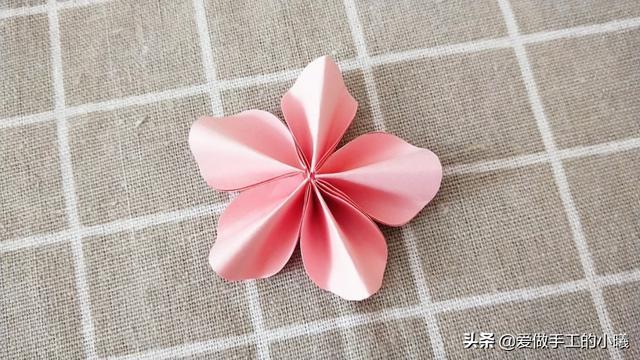 折纸教程5步完成的可爱小花简单漂亮又清新